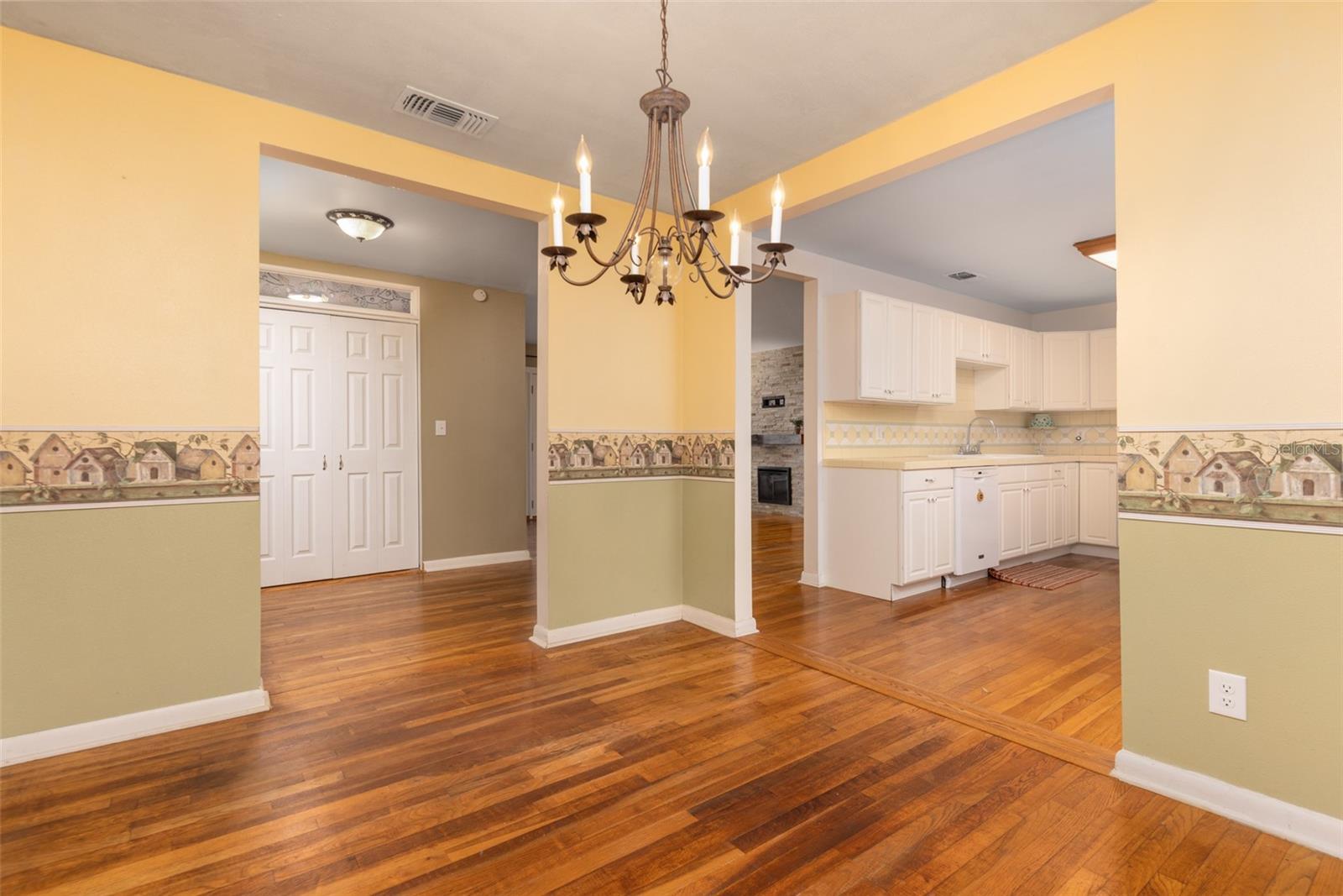 Image 11 of 44 For 7915 Breezy Point Road W