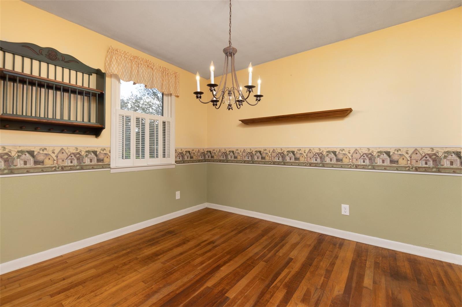 Image 12 of 44 For 7915 Breezy Point Road W