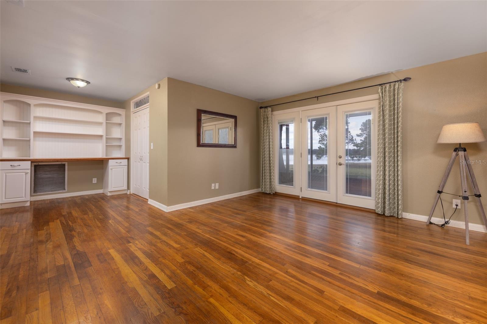 Image 14 of 44 For 7915 Breezy Point Road W