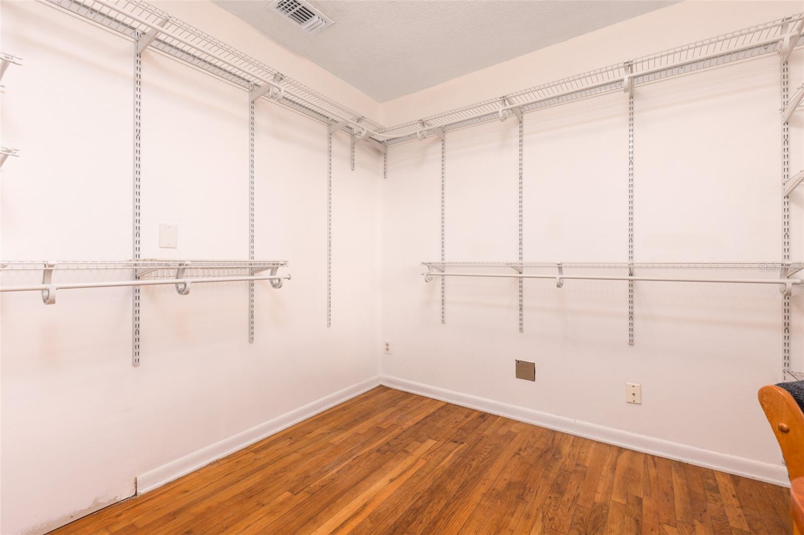 Image 25 of 44 For 7915 Breezy Point Road W