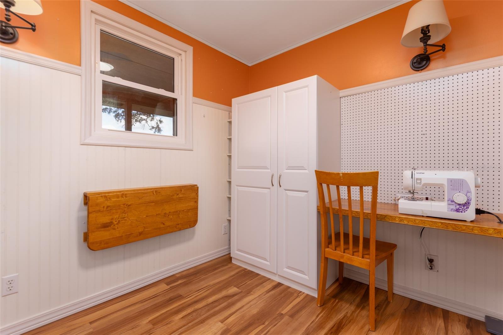 Image 28 of 44 For 7915 Breezy Point Road W