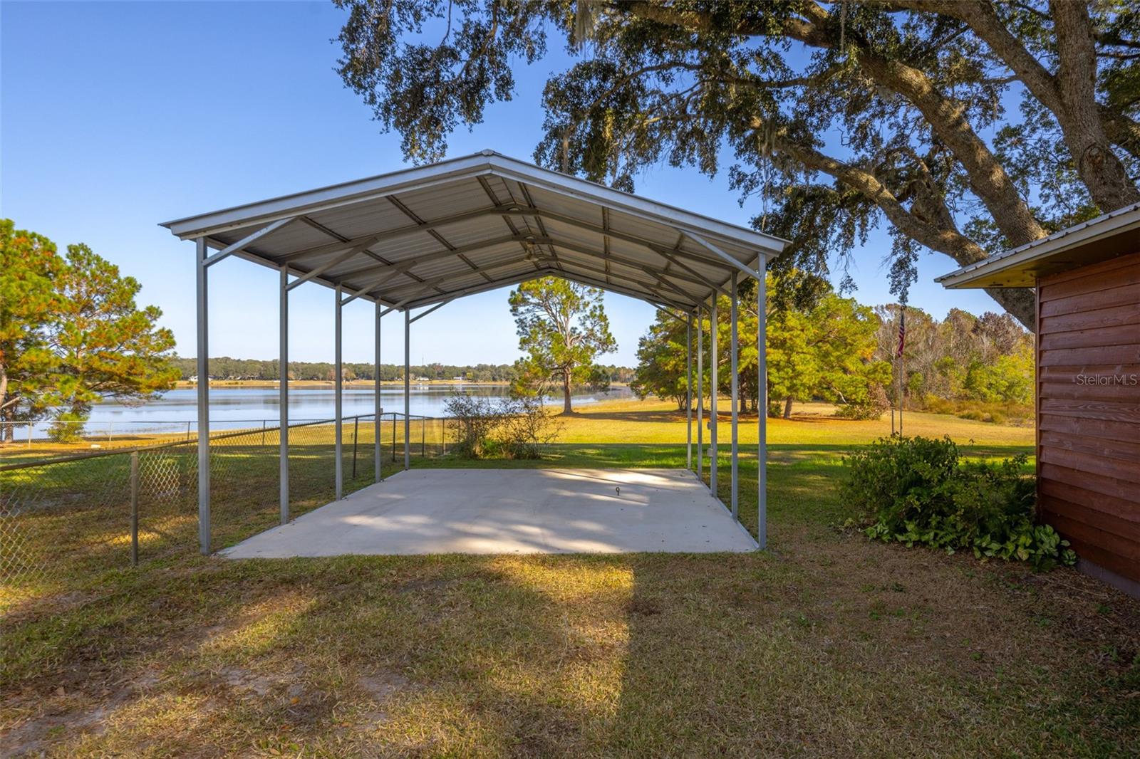 Image 32 of 44 For 7915 Breezy Point Road W