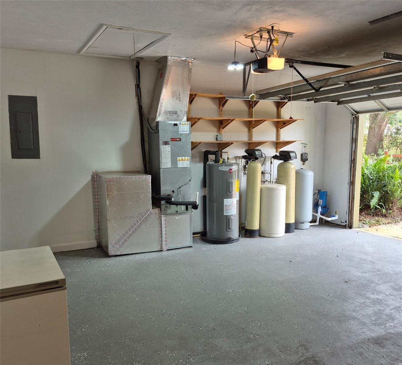 Image 34 of 44 For 7915 Breezy Point Road W