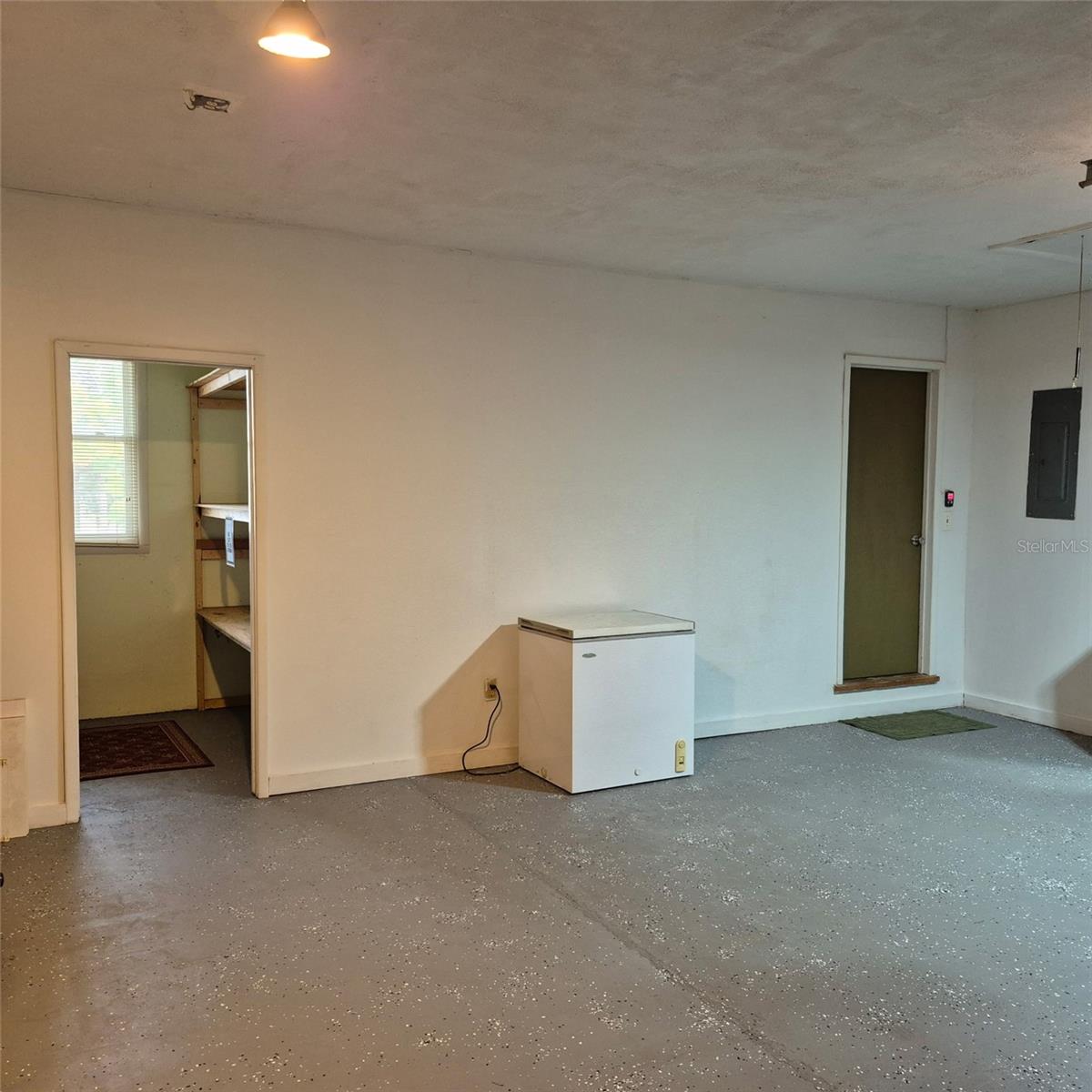 Image 35 of 44 For 7915 Breezy Point Road W