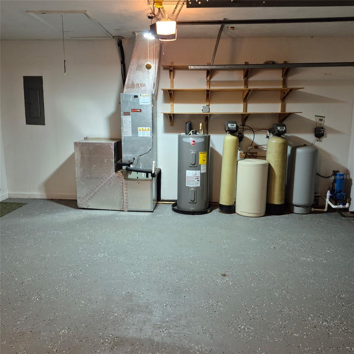 Image 36 of 44 For 7915 Breezy Point Road W