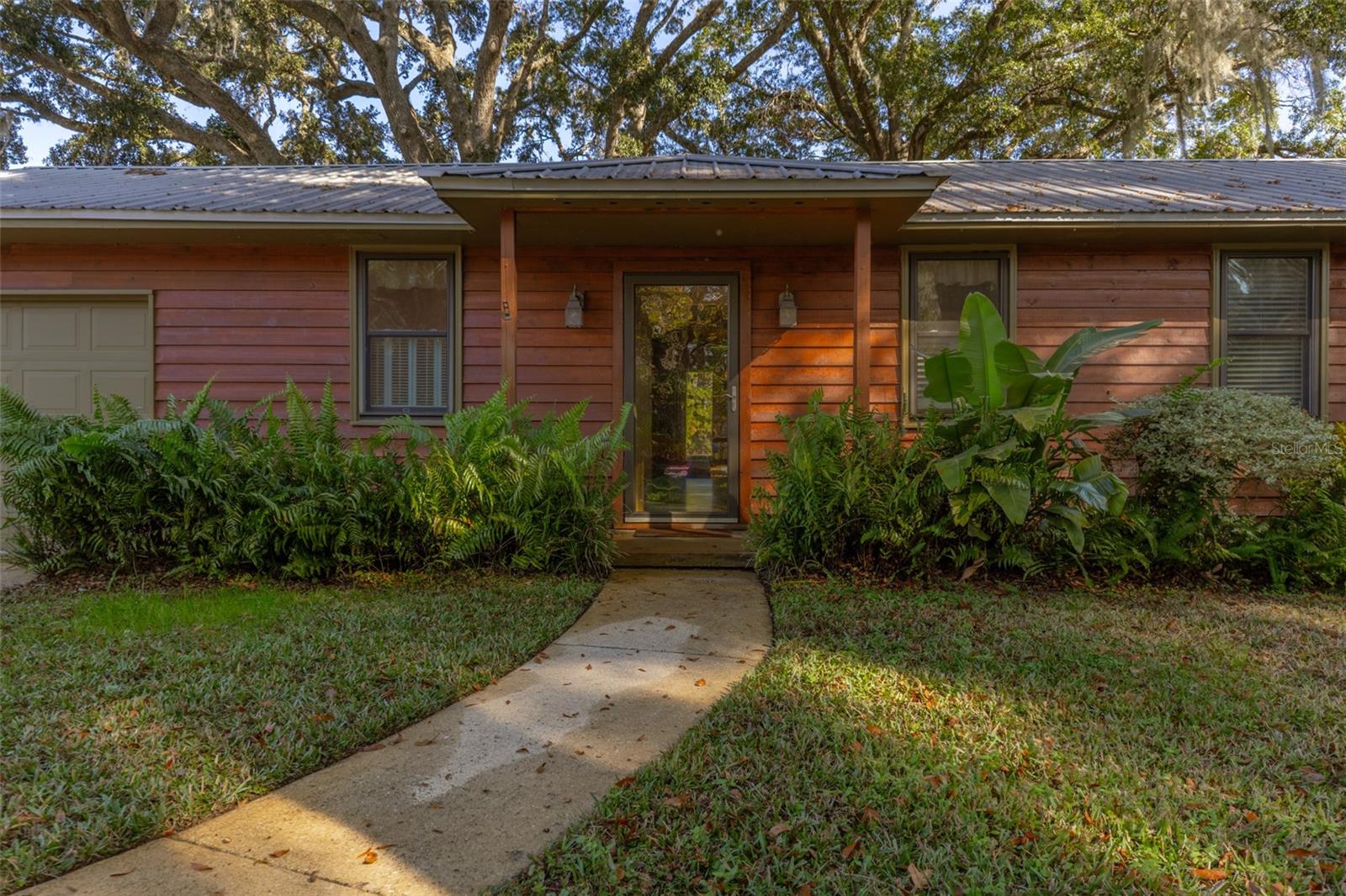 Image 6 of 44 For 7915 Breezy Point Road W