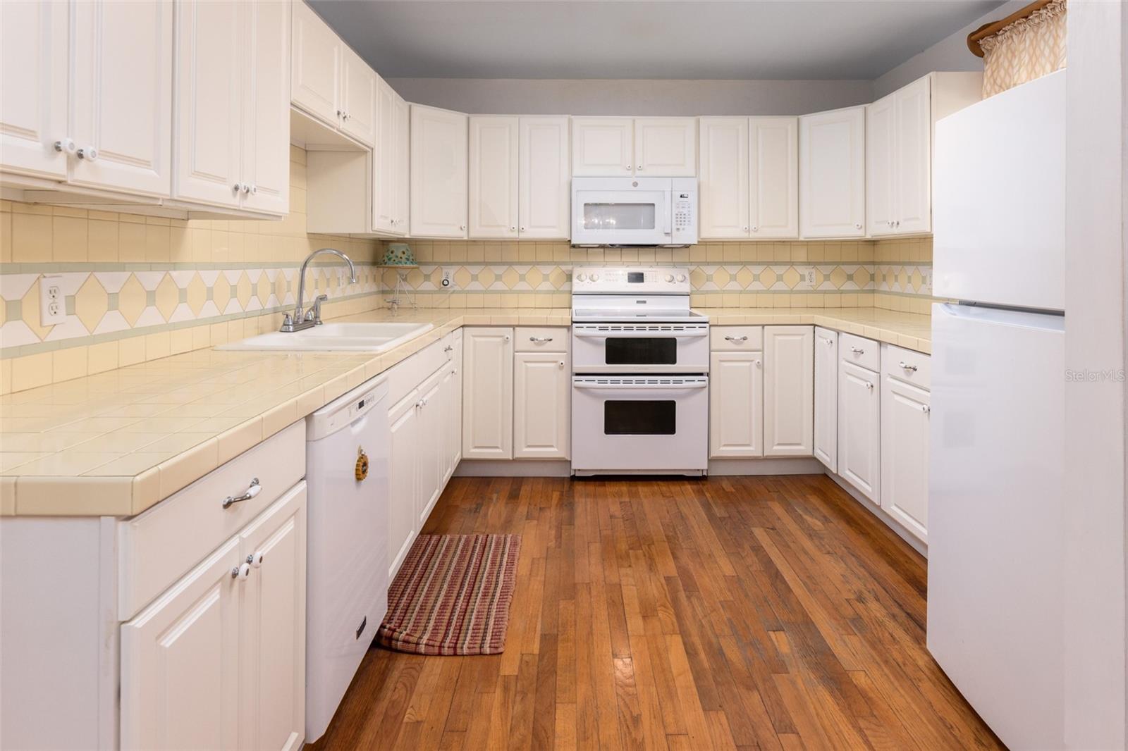 Image 9 of 44 For 7915 Breezy Point Road W