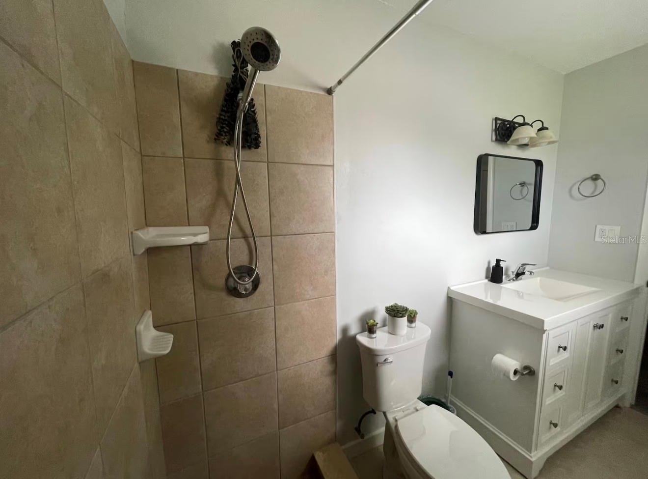 Image 11 of 15 For 16900 Lincoln Street