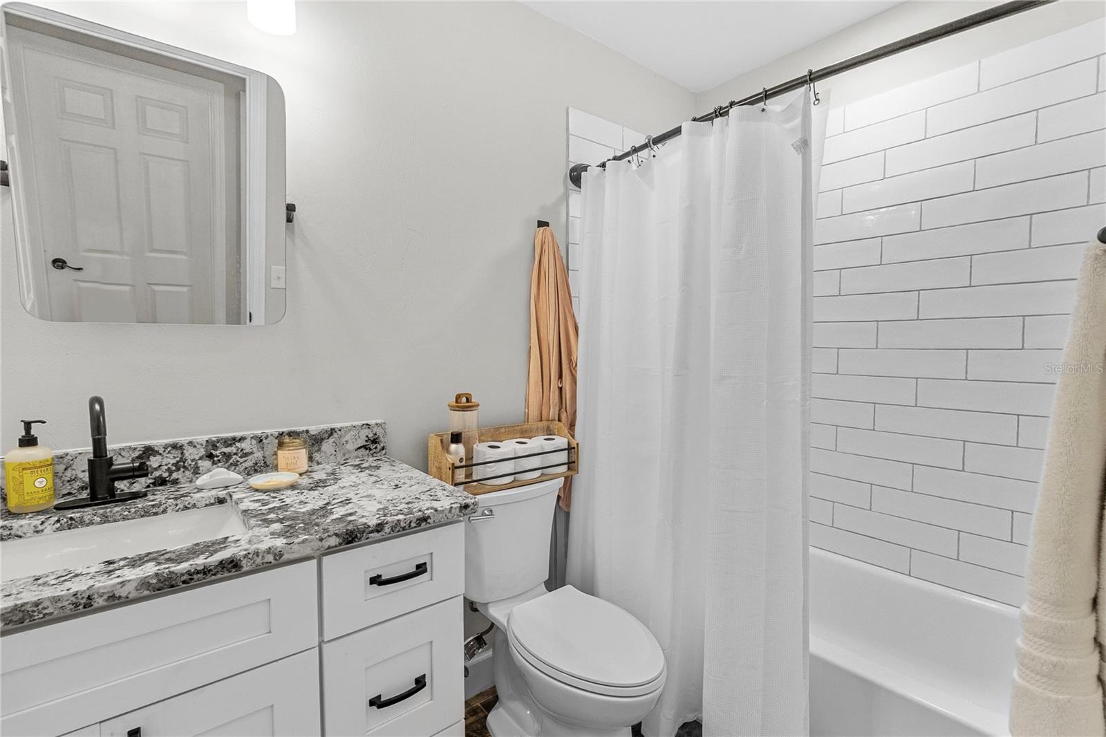 Image 13 of 20 For 11751 105th Avenue