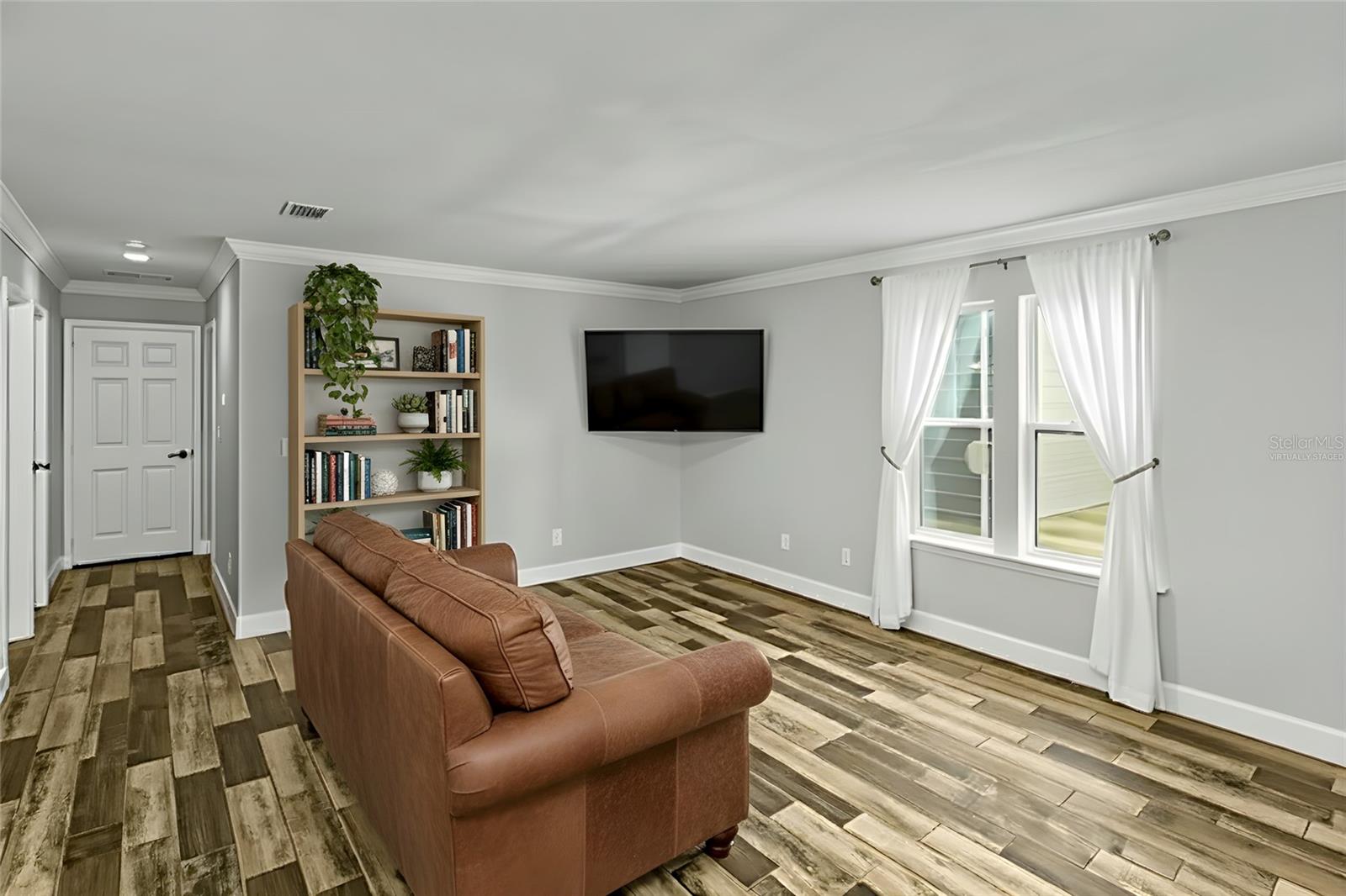 Image 2 of 20 For 11751 105th Avenue