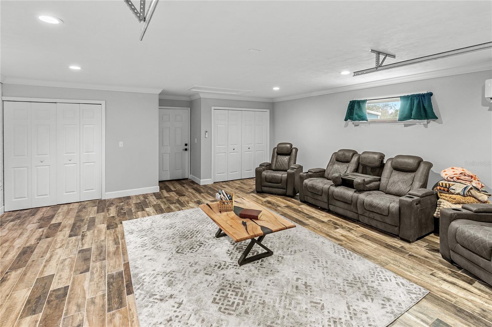 Image 7 of 20 For 11751 105th Avenue