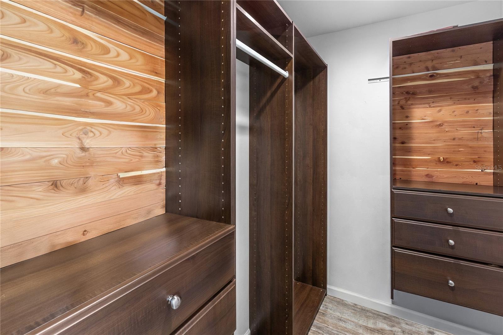 Image 9 of 20 For 11751 105th Avenue