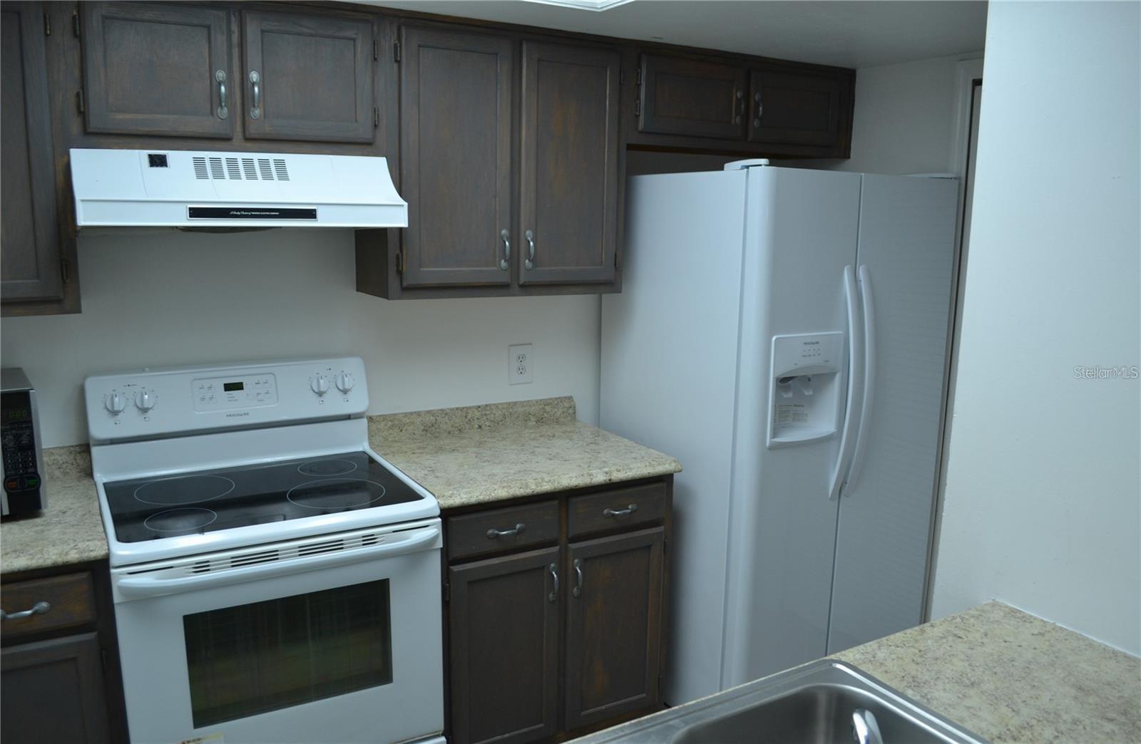 Image 3 of 11 For 852 58th Terrace