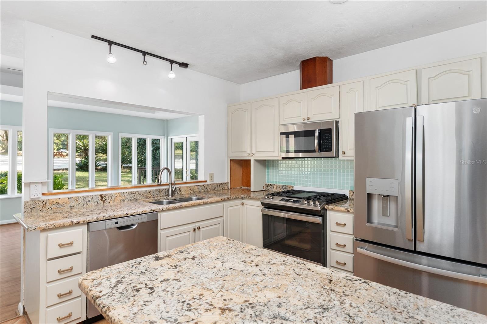 Image 10 of 42 For 3730 37th Terrace