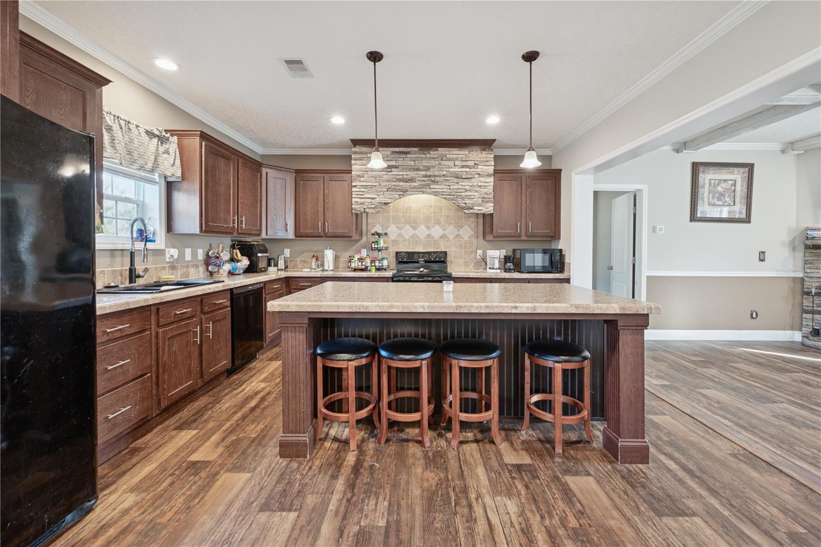 Image 11 of 58 For 129 Perry Road 1