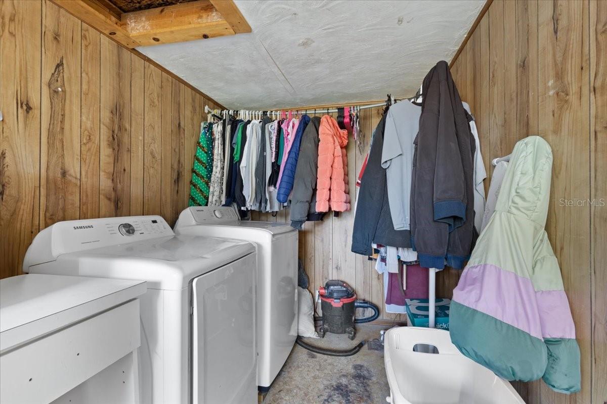 Image 17 of 38 For 2690 72nd Terrace