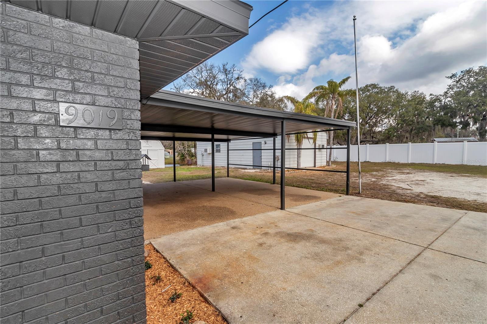 Image 4 of 60 For 9019 Gulf To Lake Highway