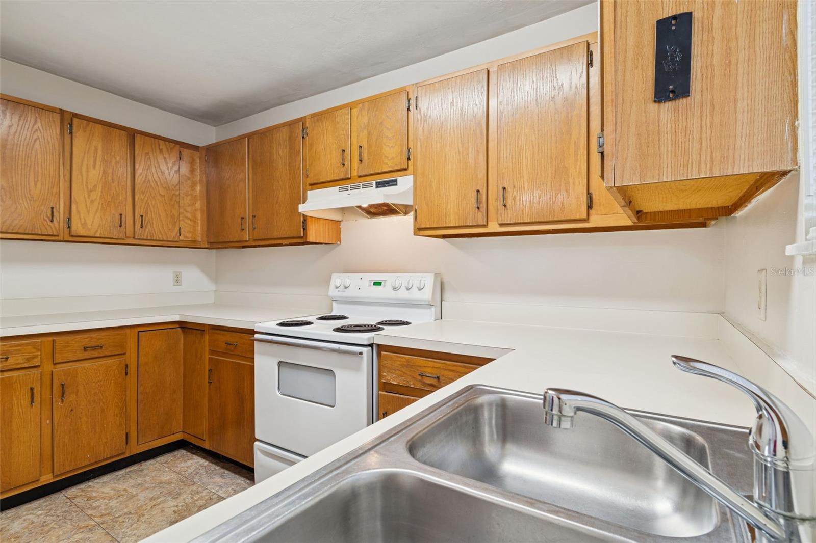 Image 11 of 31 For 2300 43rd Street L2