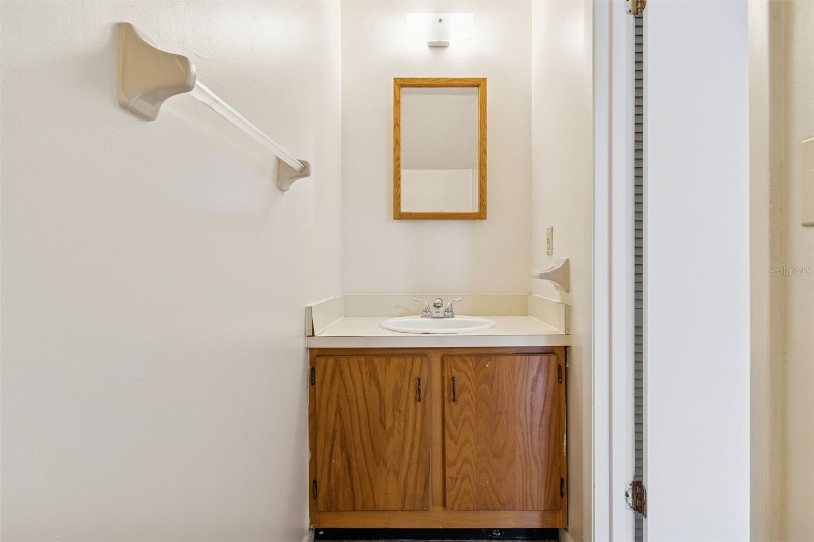 Image 17 of 31 For 2300 43rd Street L2