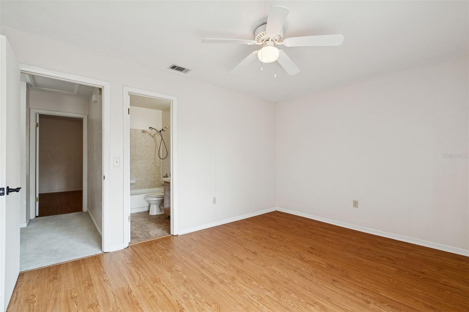 Image 22 of 31 For 2300 43rd Street L2