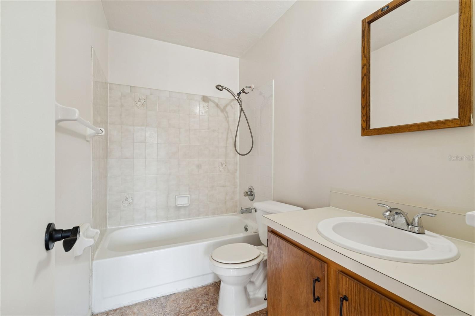 Image 23 of 31 For 2300 43rd Street L2