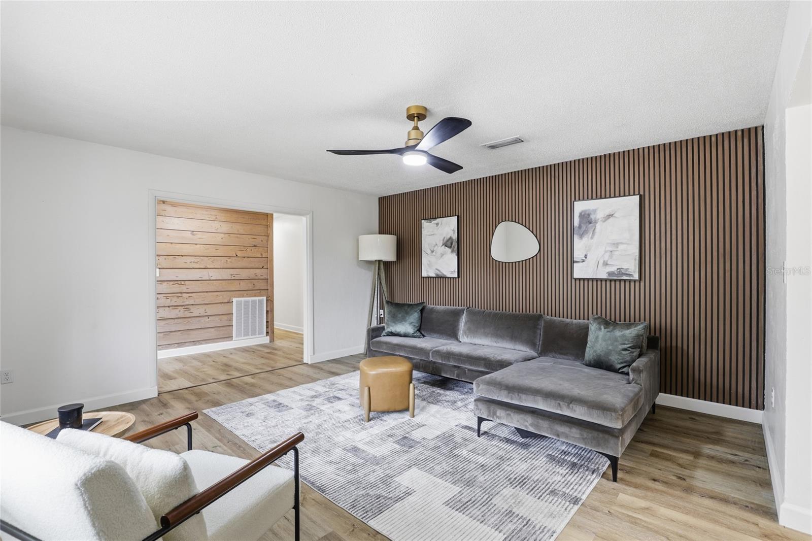 Image 12 of 52 For 4905 109th Street