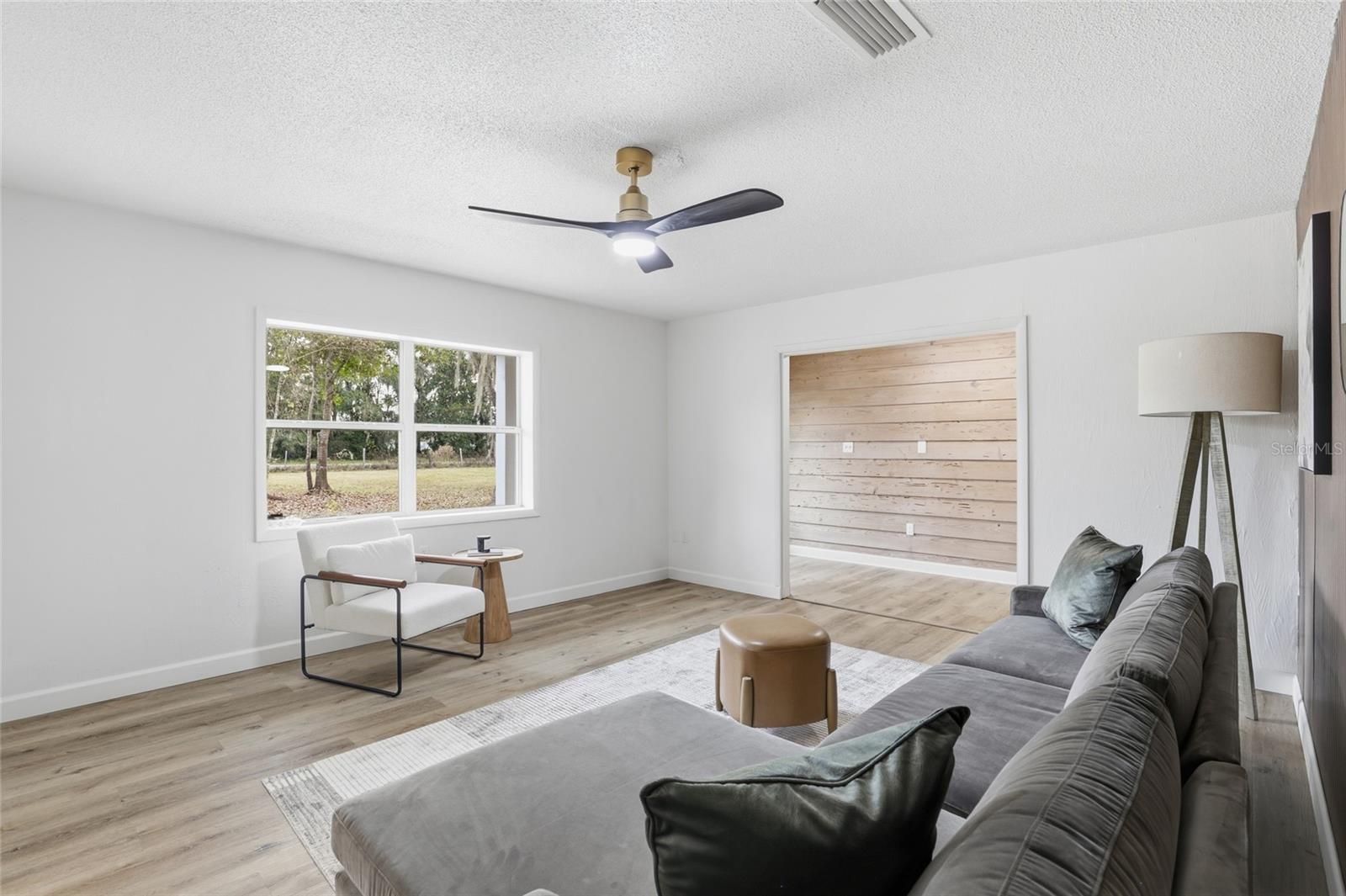 Image 15 of 52 For 4905 109th Street