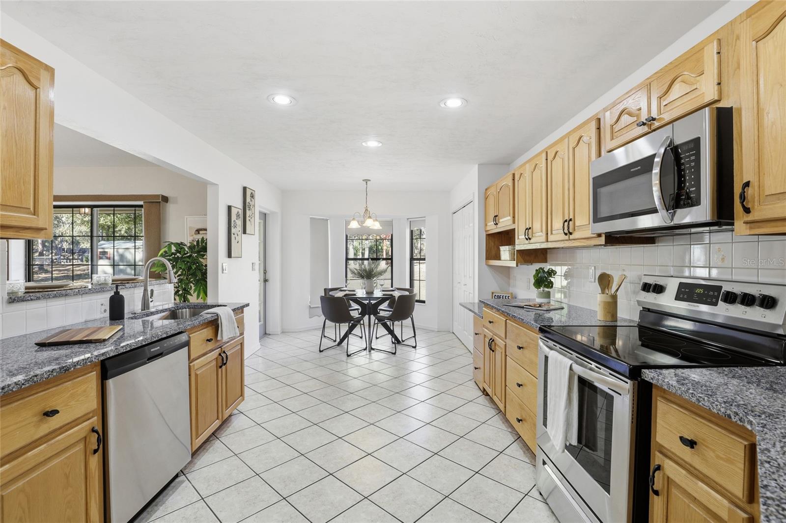 Image 11 of 32 For 5070 52nd Place