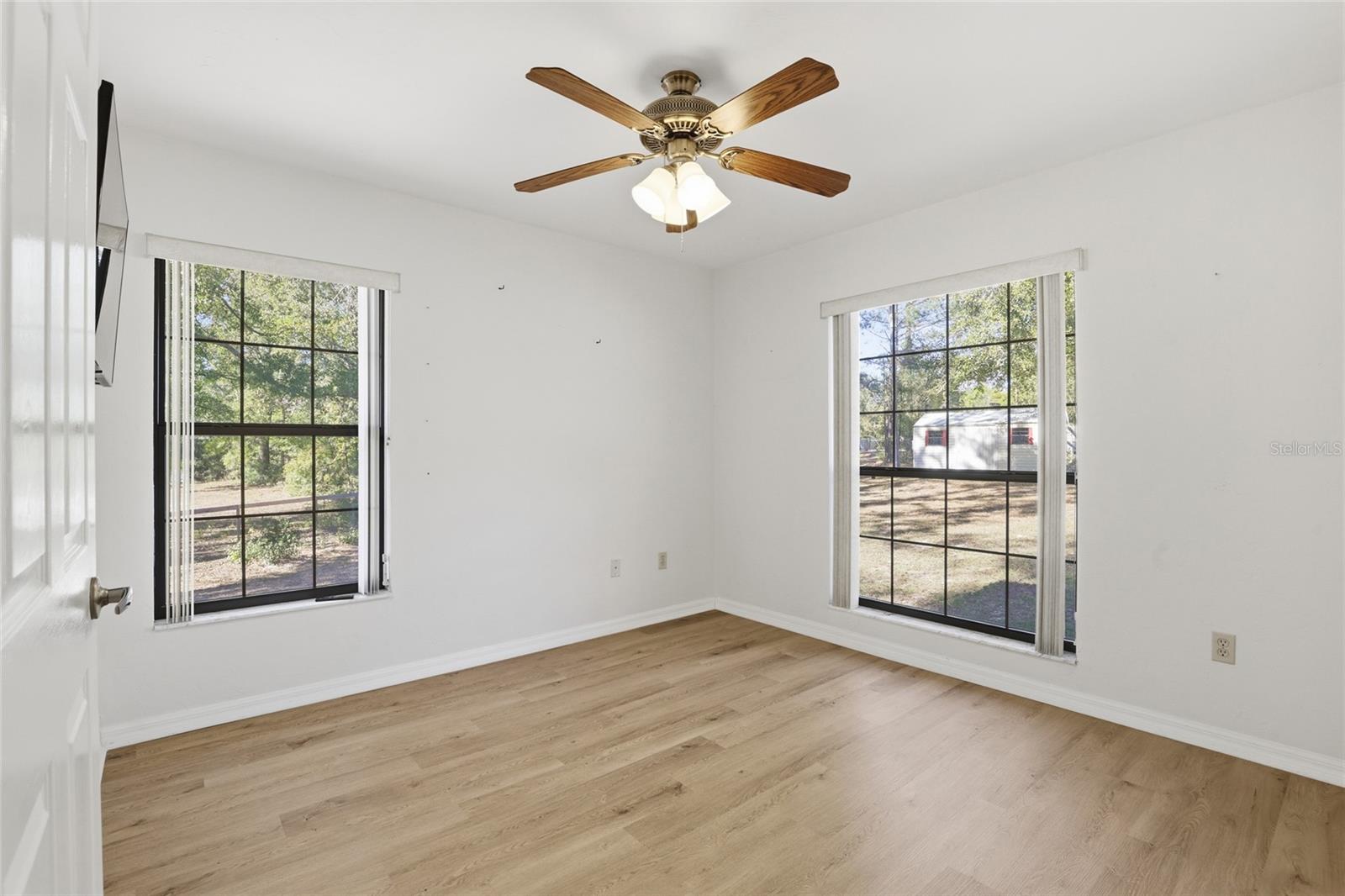 Image 21 of 32 For 5070 52nd Place