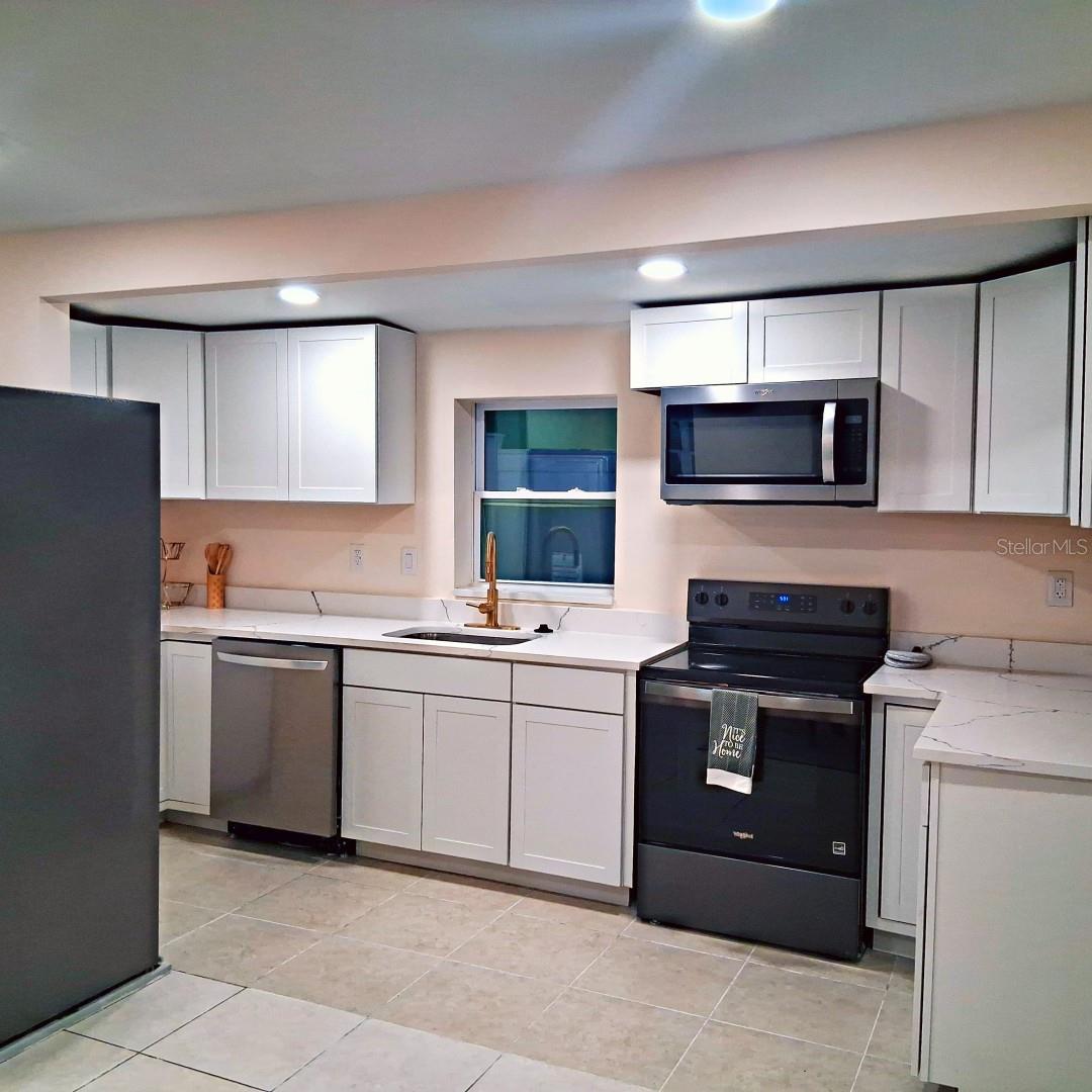 Image 11 of 17 For 441 Kentia Road