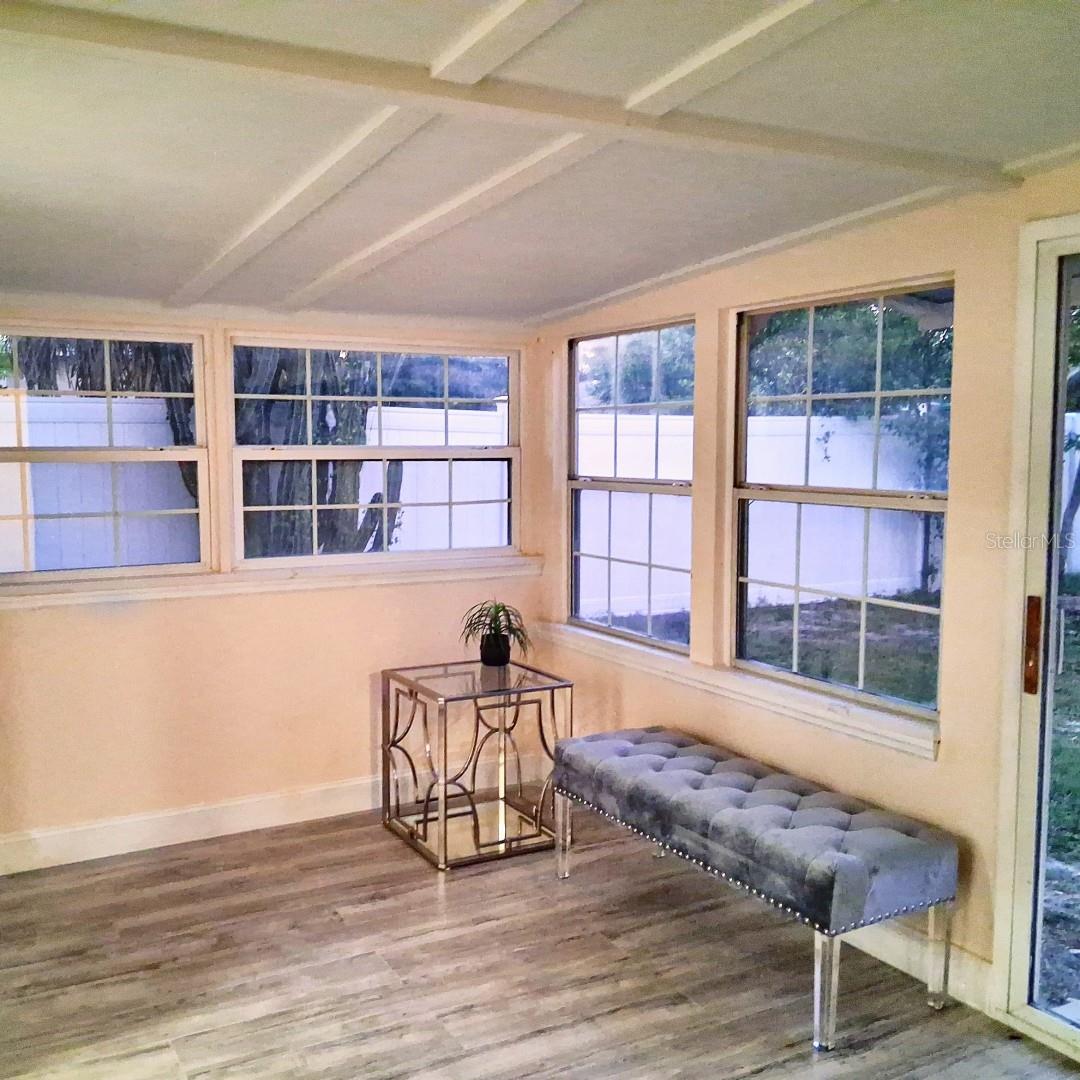 Image 12 of 17 For 441 Kentia Road