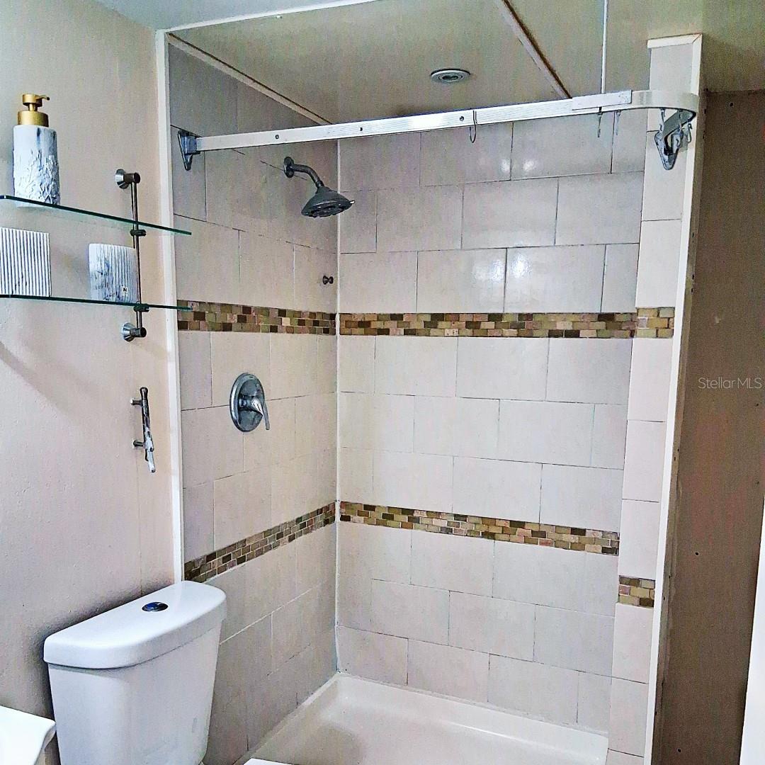 Image 15 of 17 For 441 Kentia Road