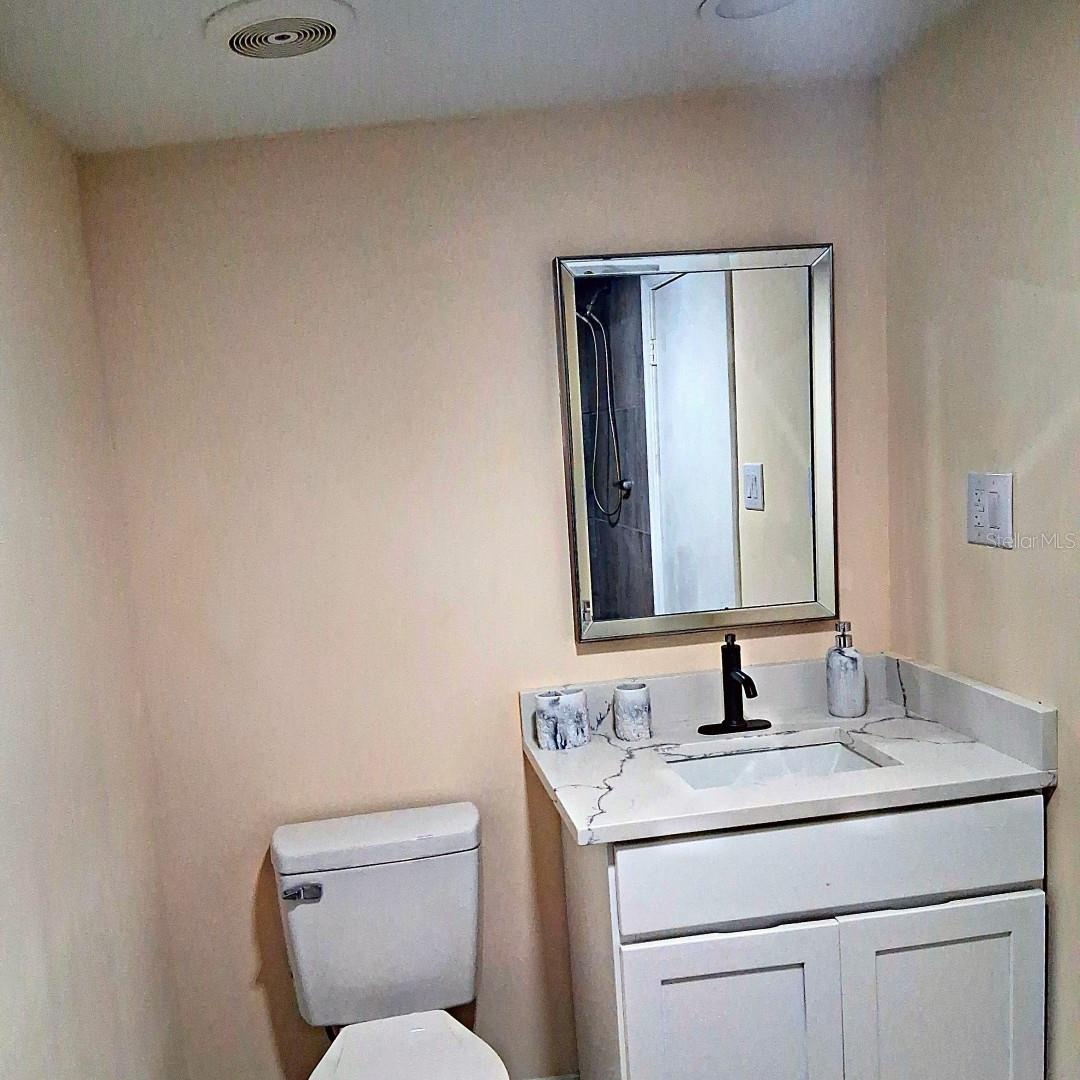 Image 16 of 17 For 441 Kentia Road