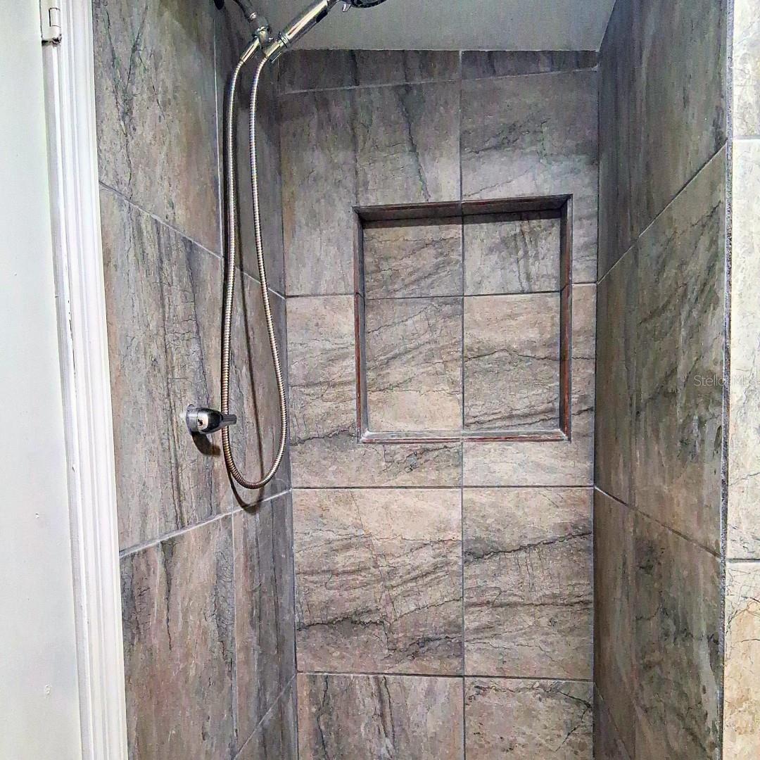 Image 17 of 17 For 441 Kentia Road