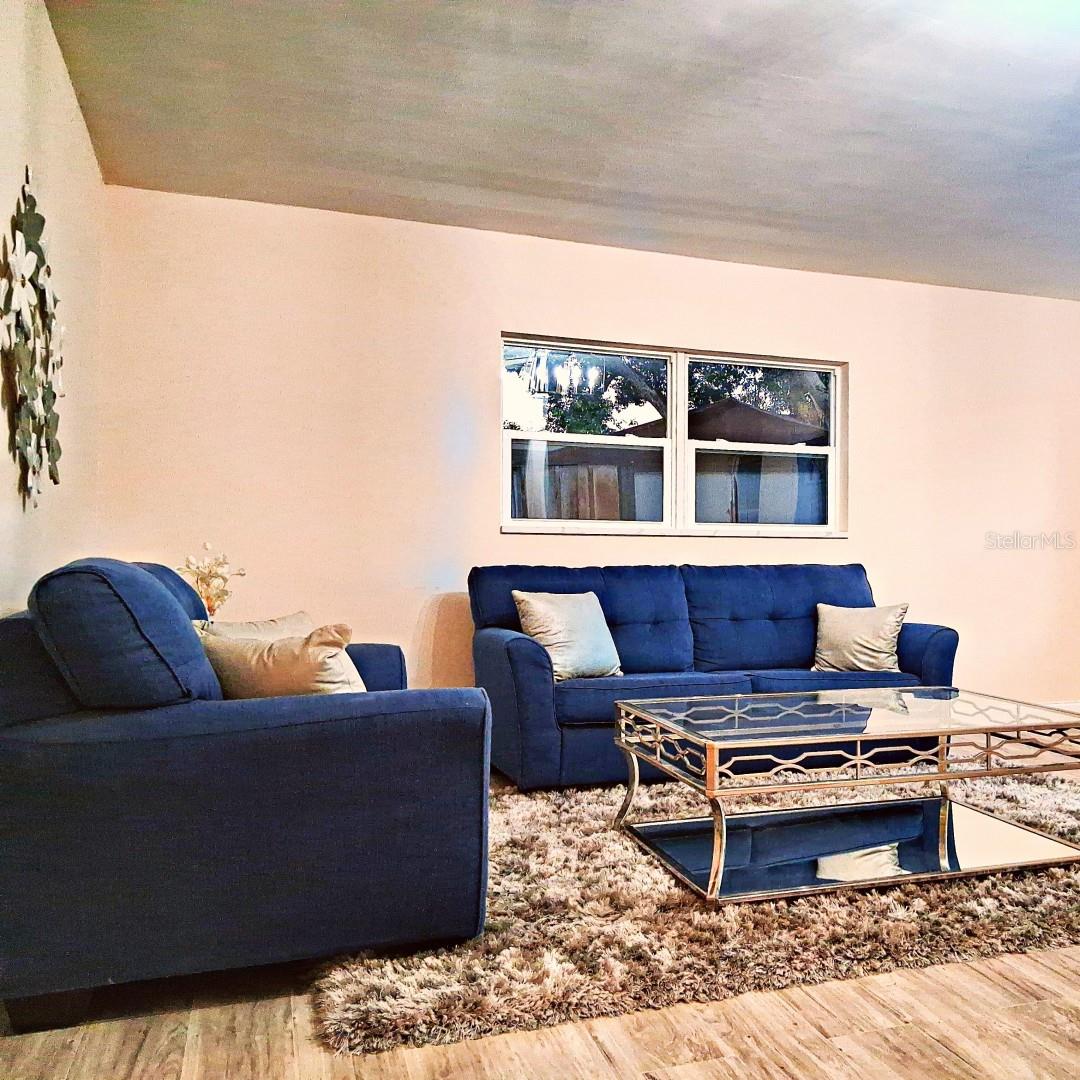 Image 8 of 17 For 441 Kentia Road