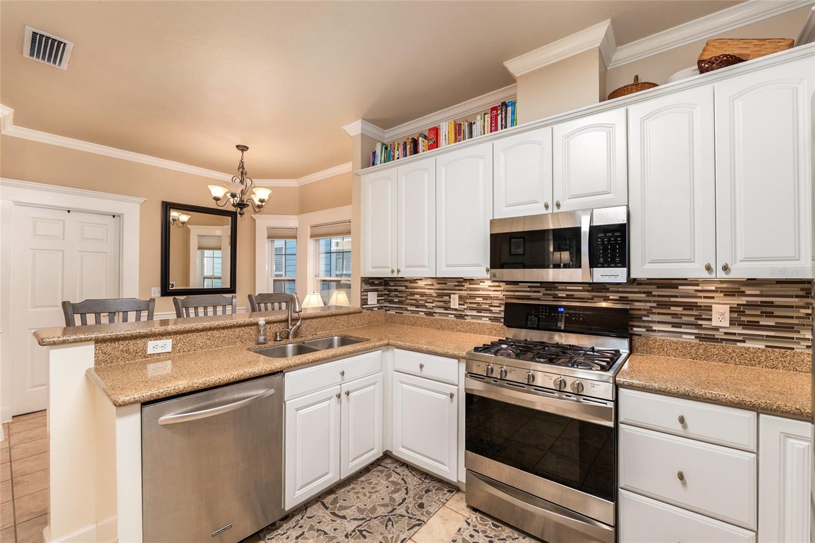 Image 14 of 53 For 5008 10th Place