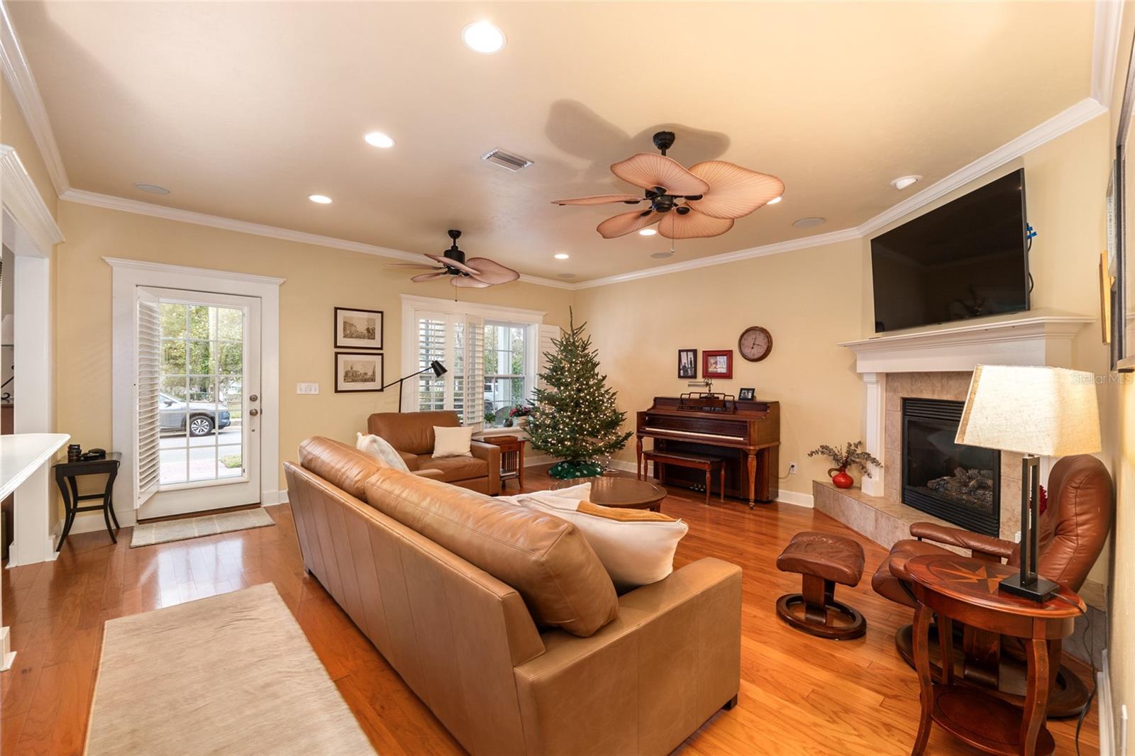 Image 7 of 53 For 5008 10th Place