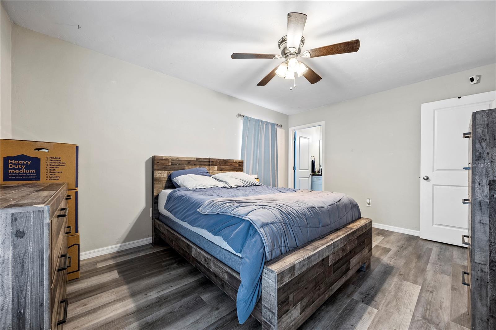 Image 11 of 29 For 14208 136th Terrace