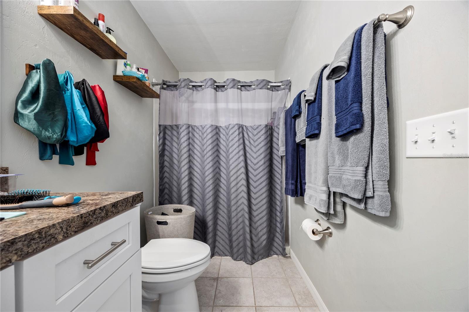 Image 13 of 29 For 14208 136th Terrace