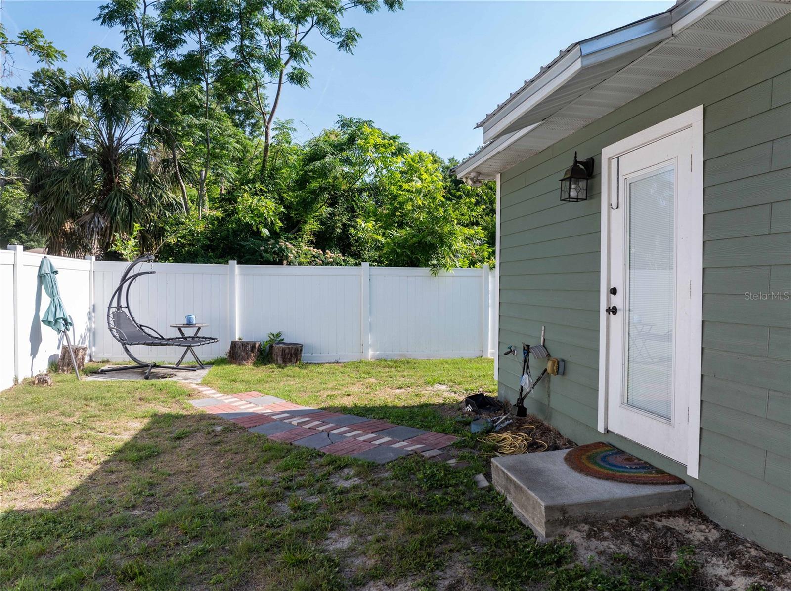 Image 20 of 29 For 14208 136th Terrace