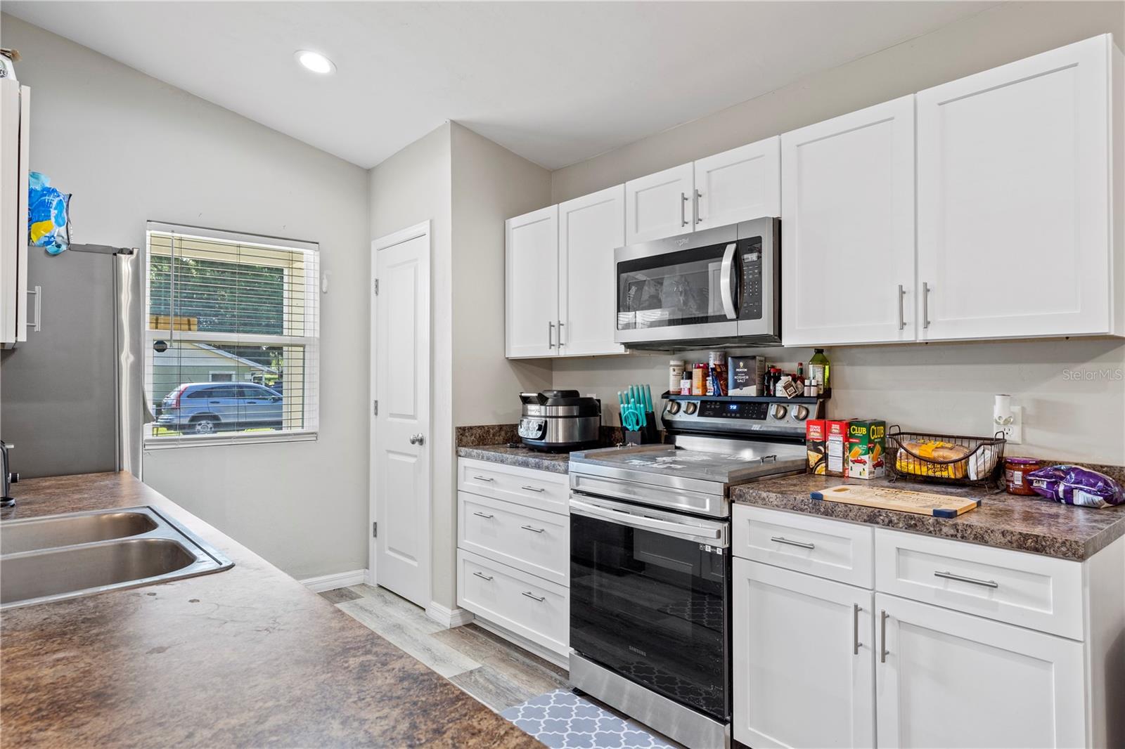 Image 7 of 29 For 14208 136th Terrace