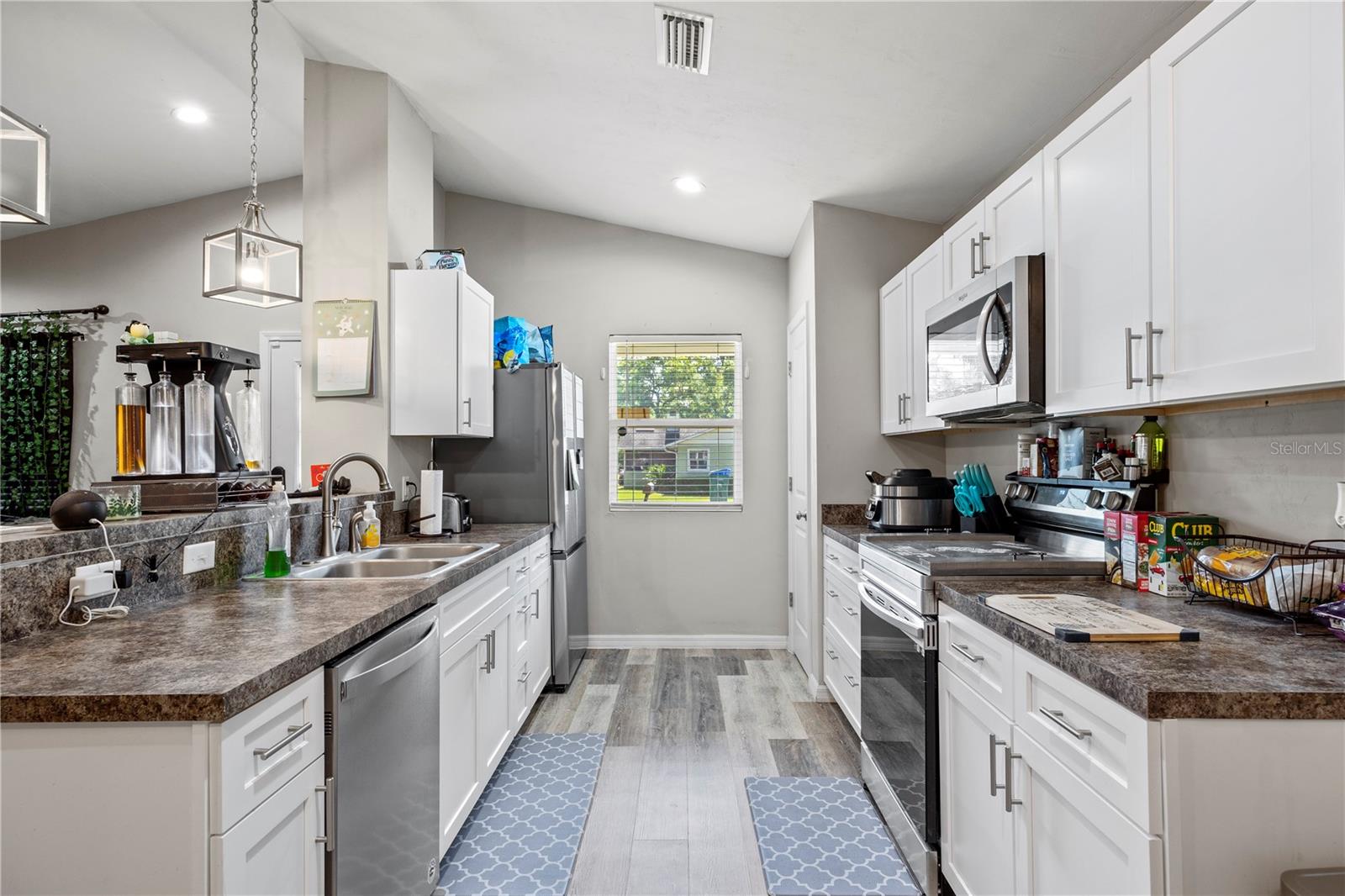 Image 9 of 29 For 14208 136th Terrace