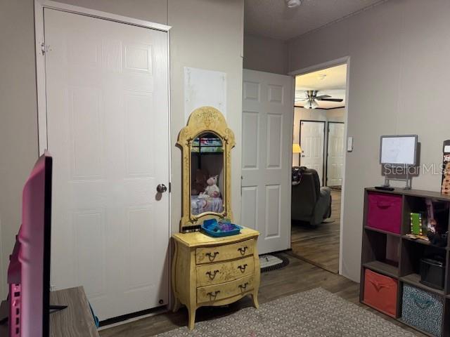 Image 22 of 37 For 503 Theresa Avenue