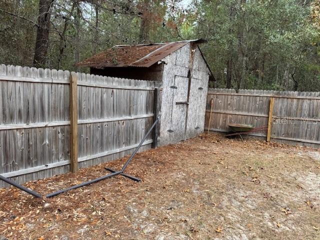 Image 28 of 37 For 503 Theresa Avenue