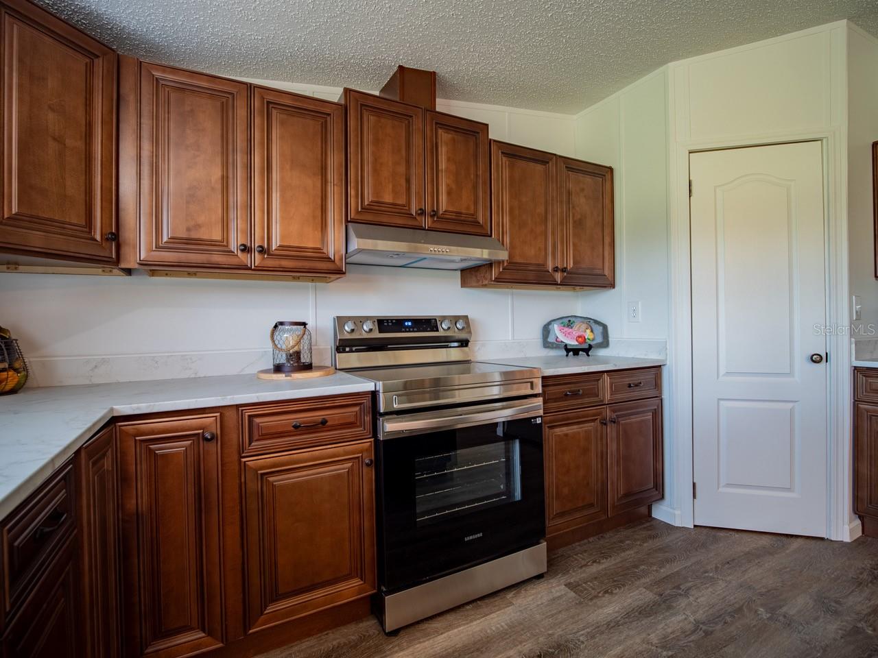 Image 15 of 59 For 19456 161st Court