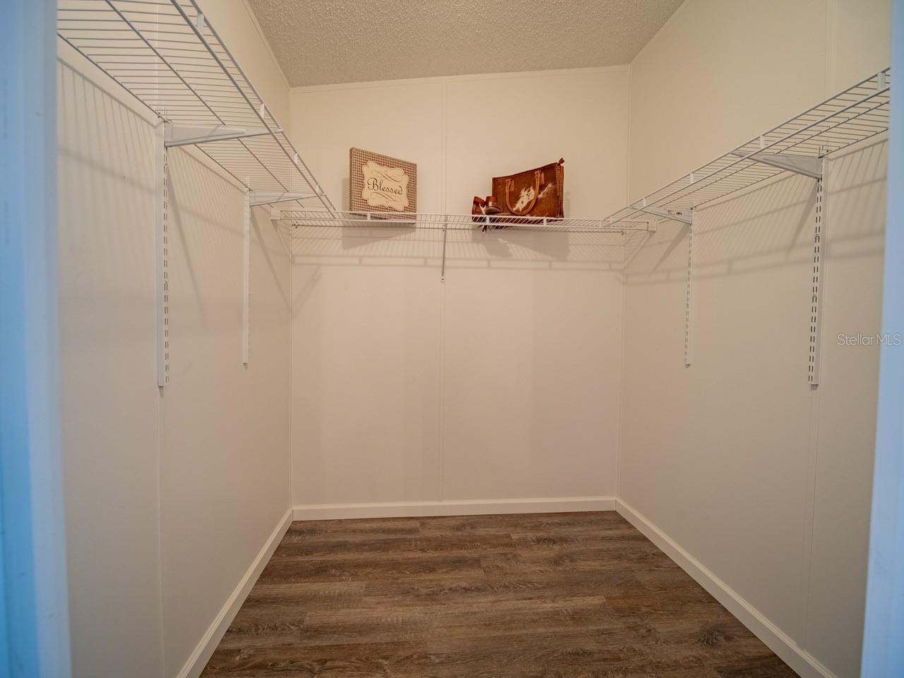 Image 28 of 59 For 19456 161st Court