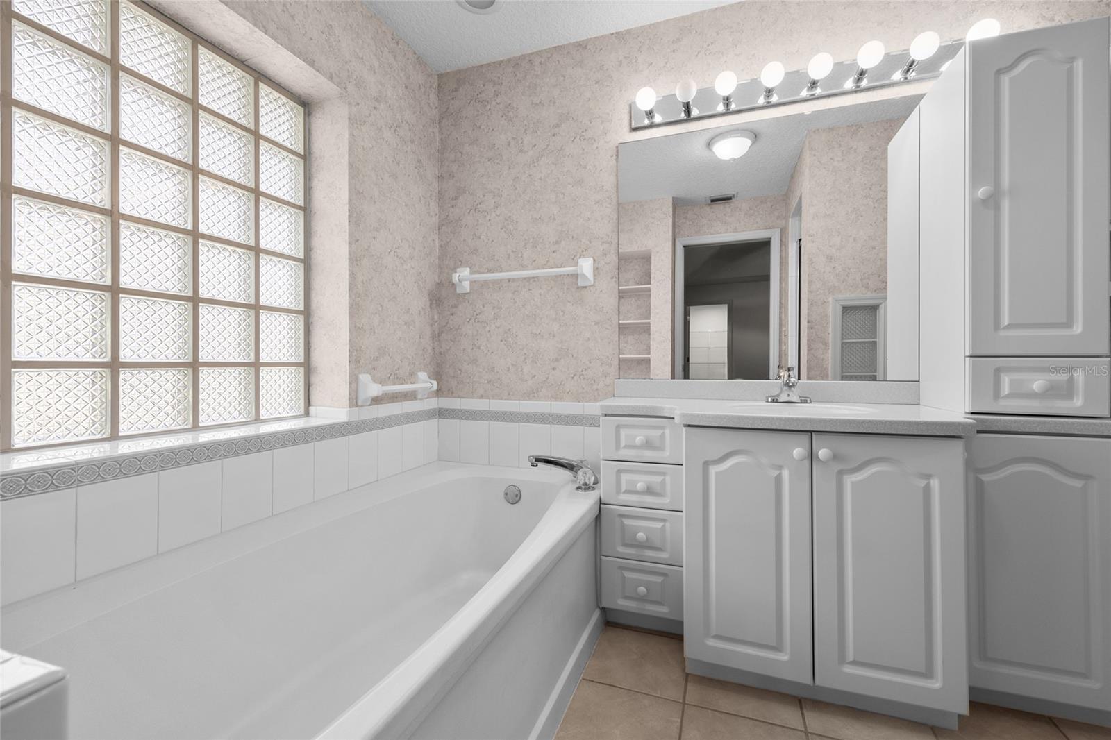 Image 17 of 23 For 3951 Myrtle