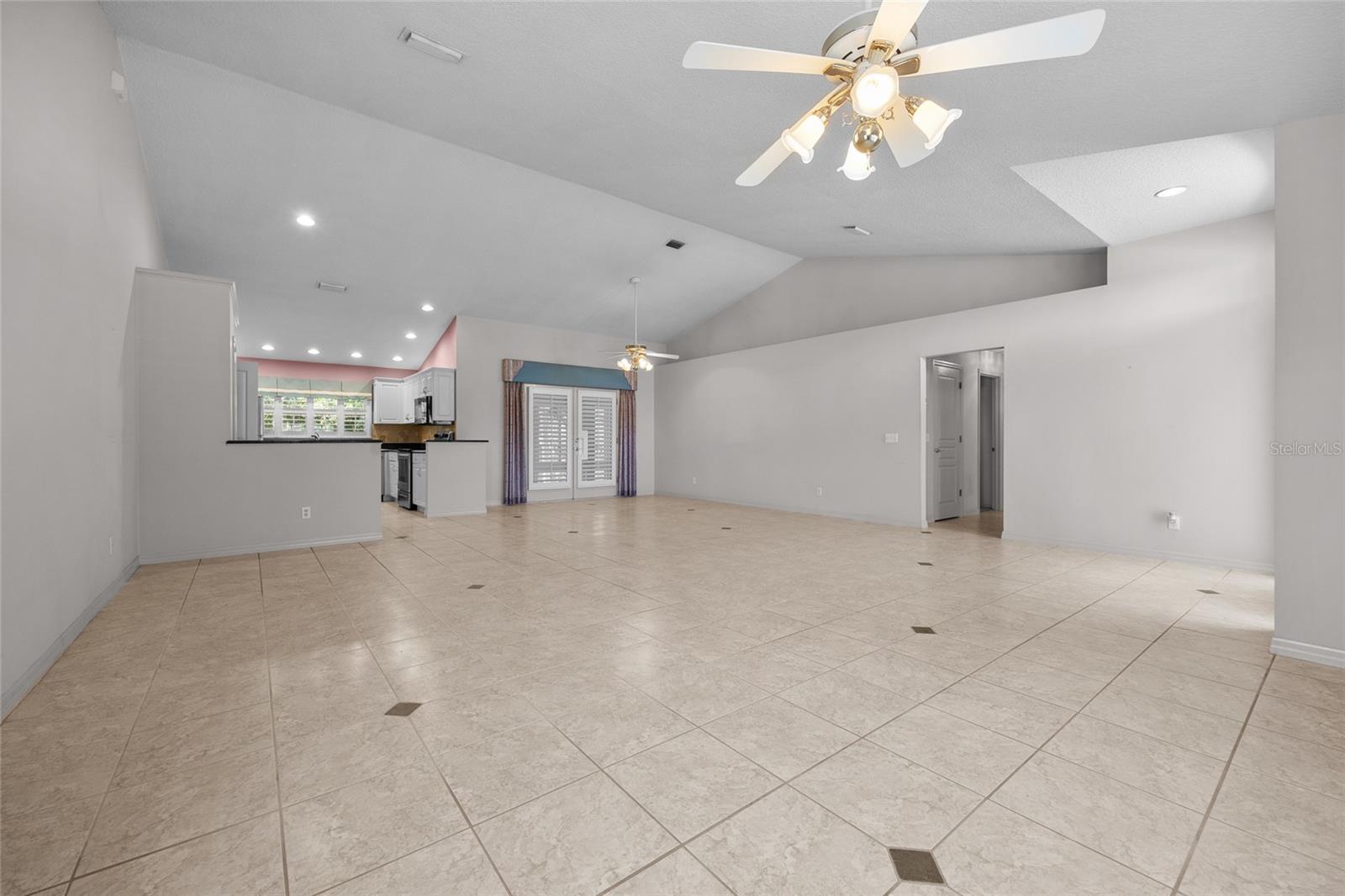 Image 5 of 23 For 3951 Myrtle