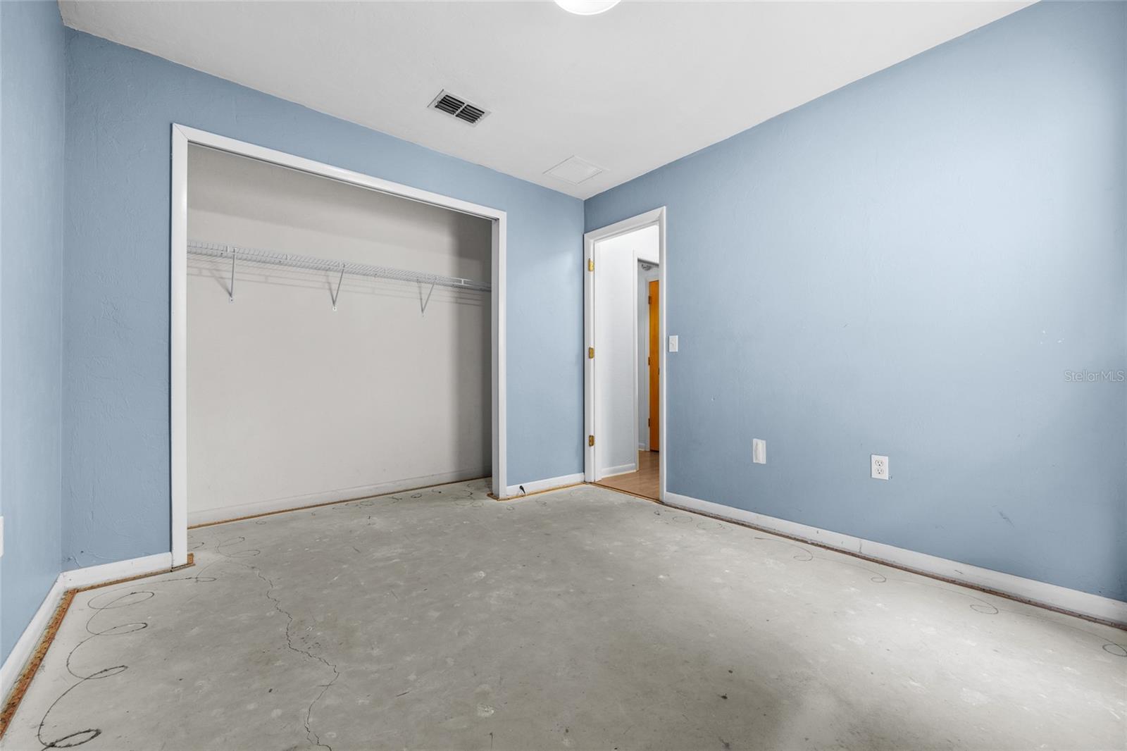 Image 14 of 24 For 5911 44th Pl