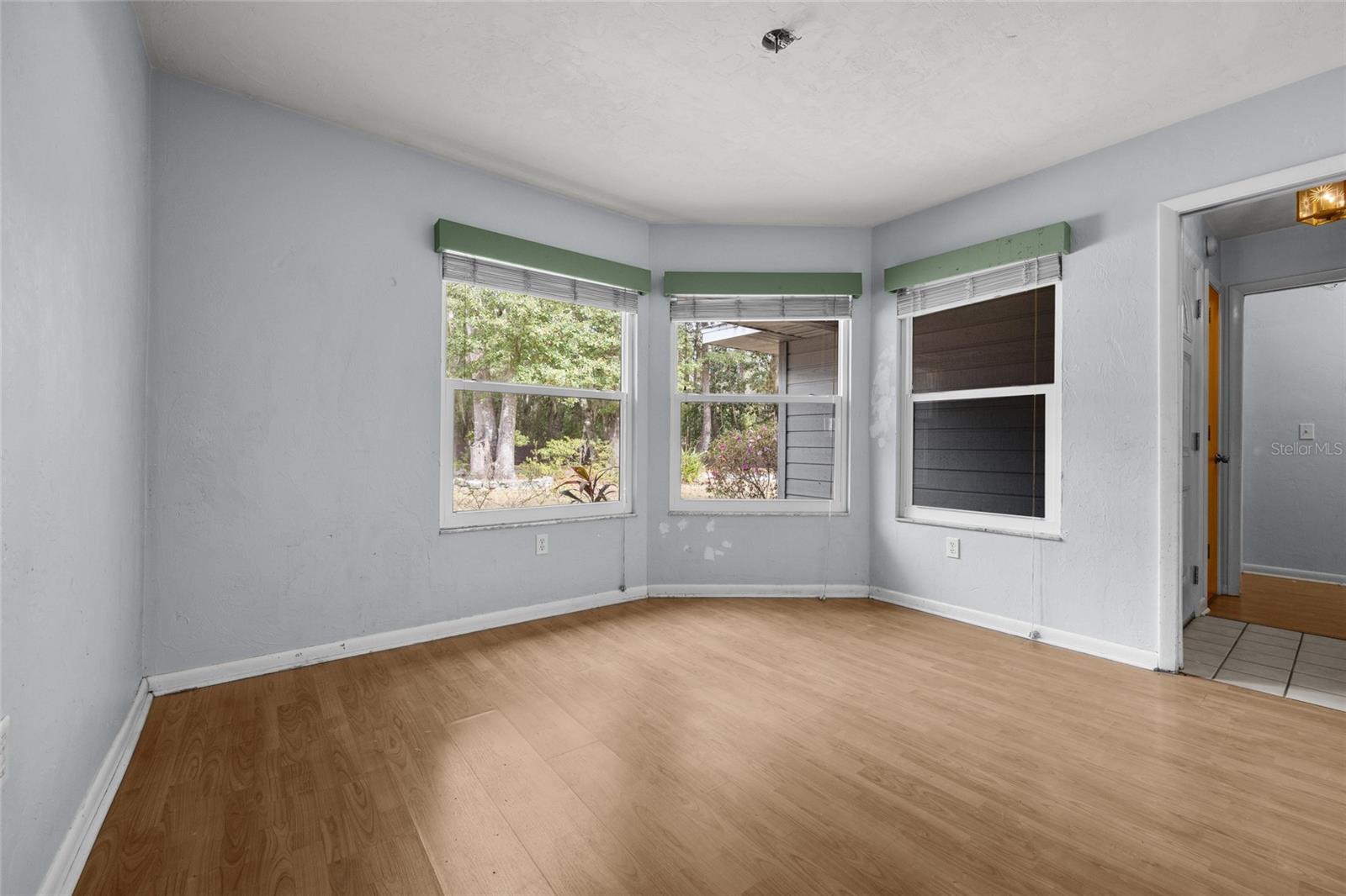 Image 6 of 24 For 5911 44th Pl